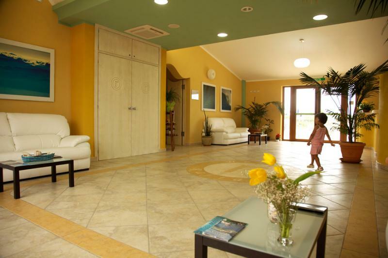Hotel Raffael Phg Putzu Idu Exterior photo